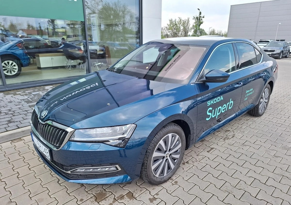 Skoda Superb cena 185900 przebieg: 3000, rok produkcji 2023 z Krzanowice małe 154